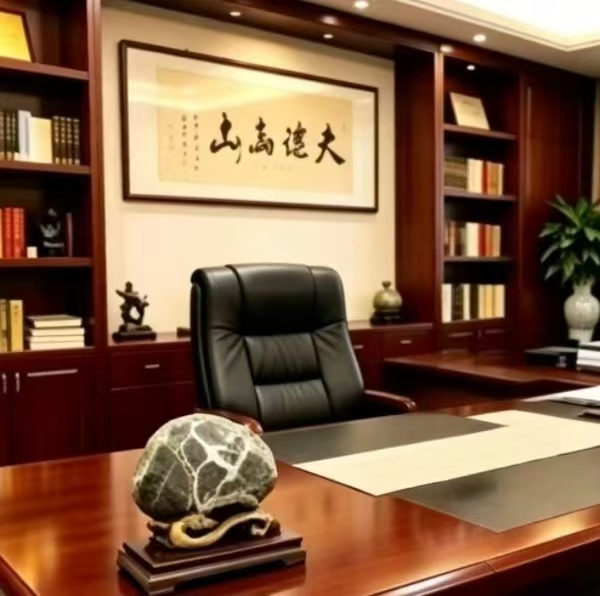 原石老板办公桌奇石摆件
