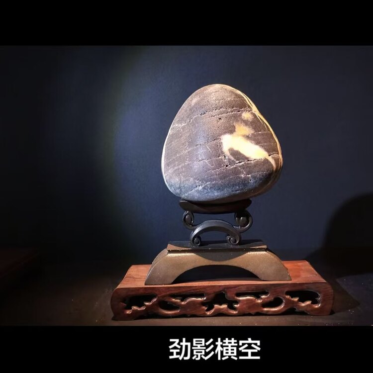 办公人物画面奇石摆件